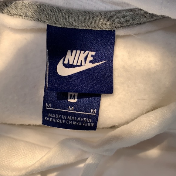 Size medium NIKE sweatshirt - Picture 2 of 3